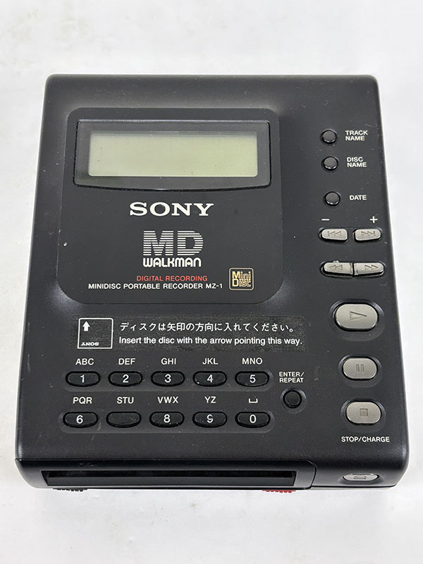 SONY MDウォークマン MZ-1 表面