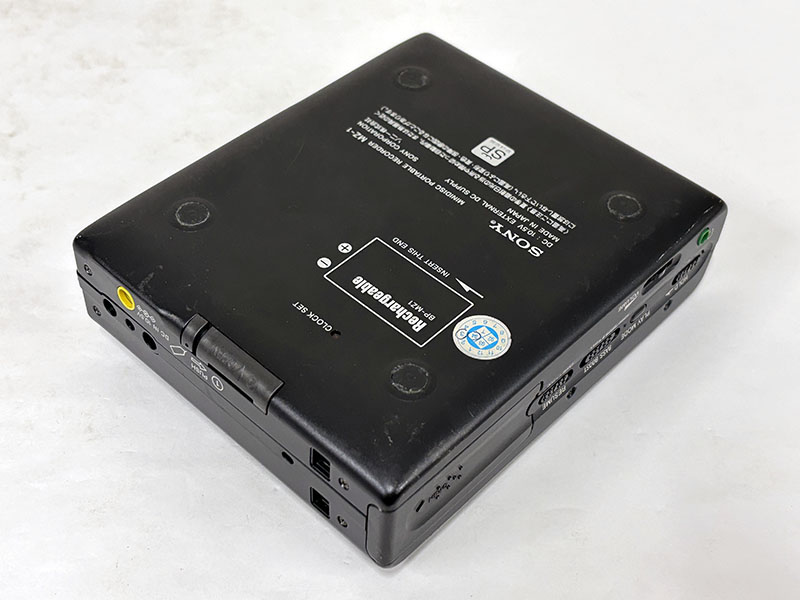 SONY MDウォークマン MZ-1 裏面