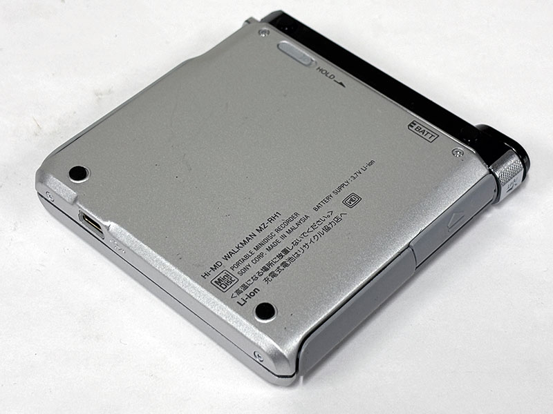 SONY Hi-MDウォークマン MZ-RH1 裏面