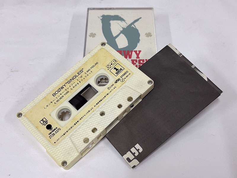 カセットテープ BOOWY "SINGLES" 付属品