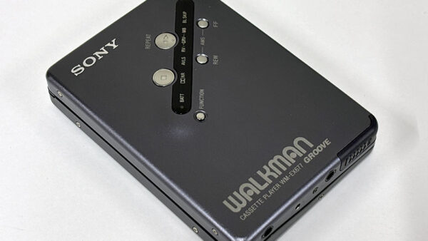 [SONY] カセットウォークマン WM-EX677を買い取りました