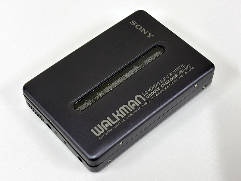 SONY カセットウォークマン WM-EX677 裏