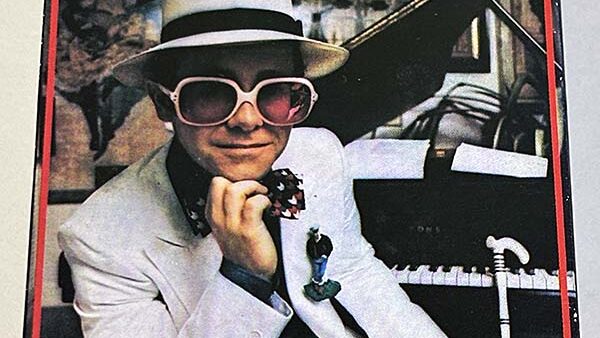 [カセットテープ:コンピレーション] ELTON JOHN エルトン・ジョン GREATEST HITS 全曲集 を買い取りまし...