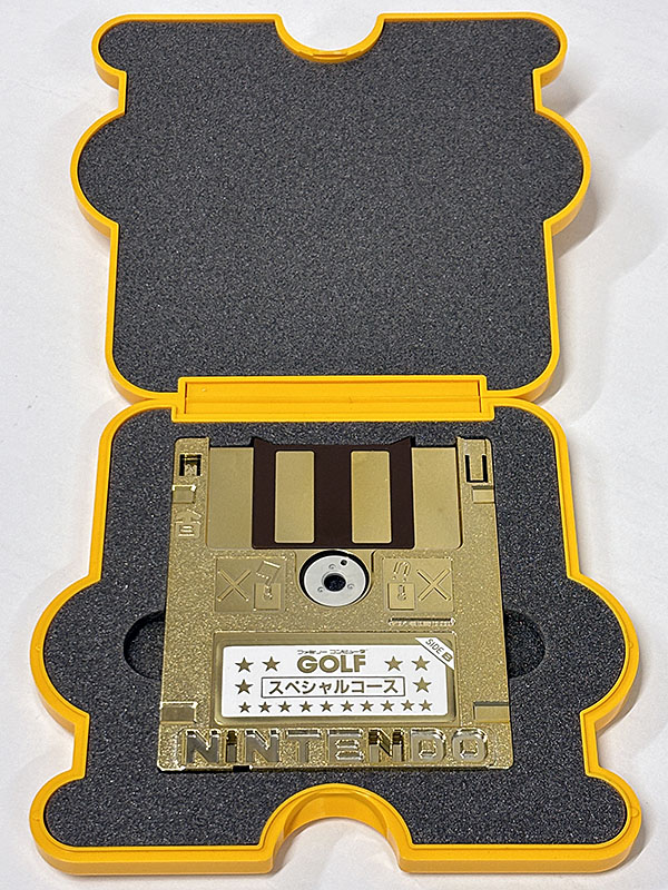 ディスクシステム 非売品ソフト PRIZE CARD GOLF スペシャルコース ゴールドディスク ディスク表面