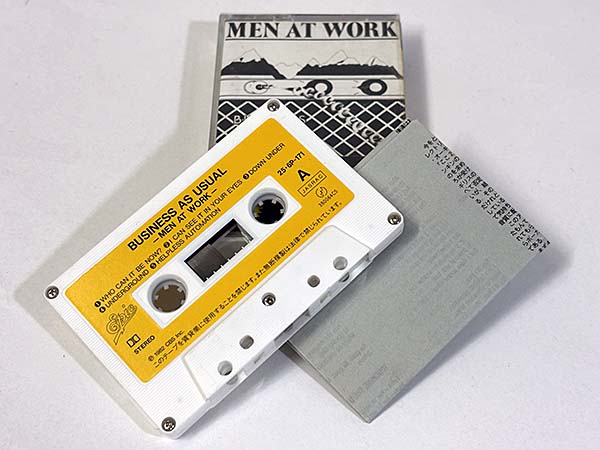 カセットテープ:アルバム MEN AT WORK メン・アット・ワーク BUSINESS AS USUAL ワーク・ソングズ 同梱物