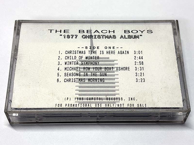 カセットテープ:見本盤 ザ・ビーチ・ボーイズ The Beach Boys 1977 CHRISTMAS ALBUM ラベル面